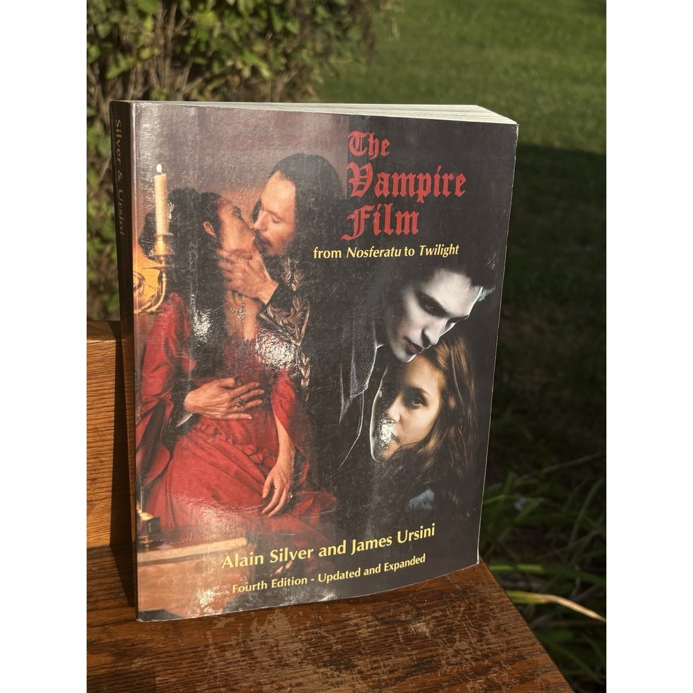 THE VAMPIRE FILM - ALAIN SILVER & JAMES URSINI - SC - AWESOME BOOK - NEW!